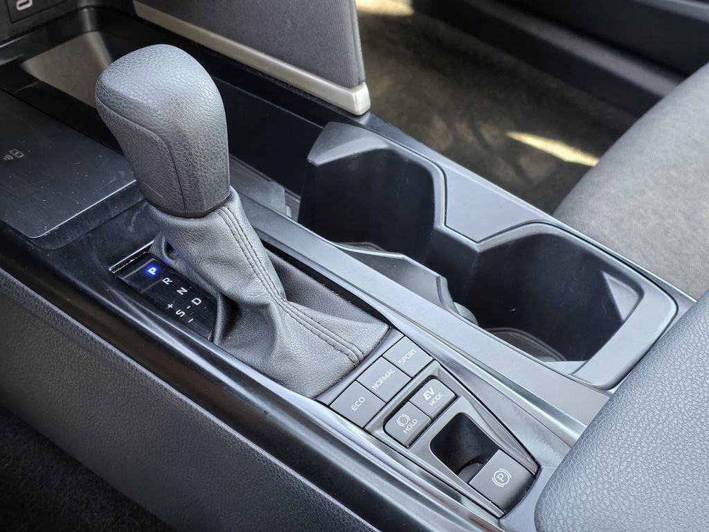 Used 2025 Toyota Camry LE image 14