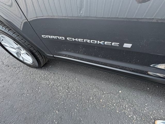 Used 2025 Jeep Grand Cherokee Laredo X w/ Luxury Tech Group I image 44