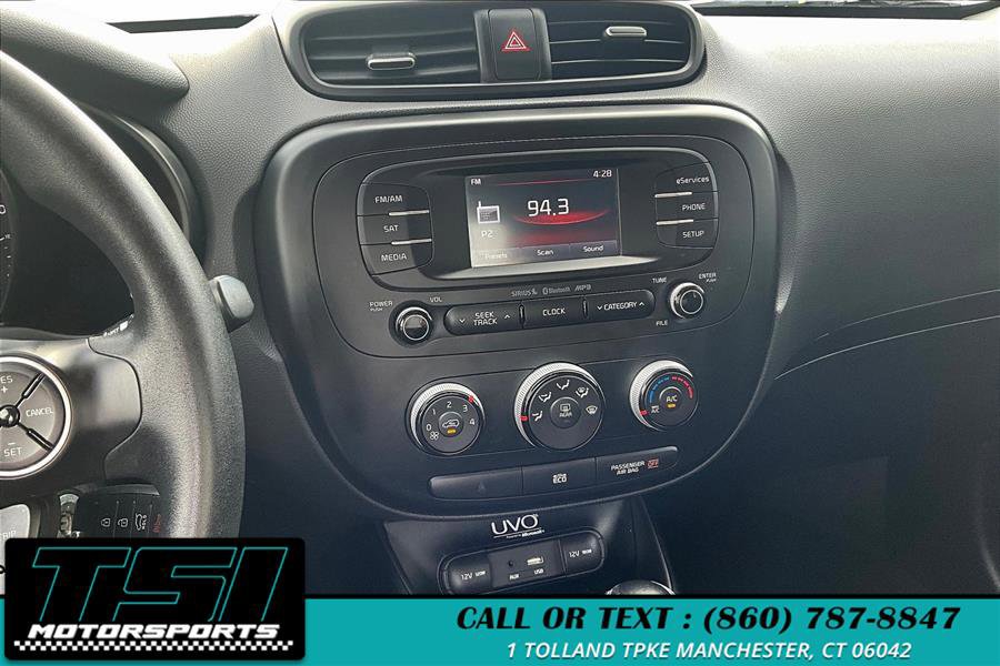 Used 2015 Kia Soul + image 6