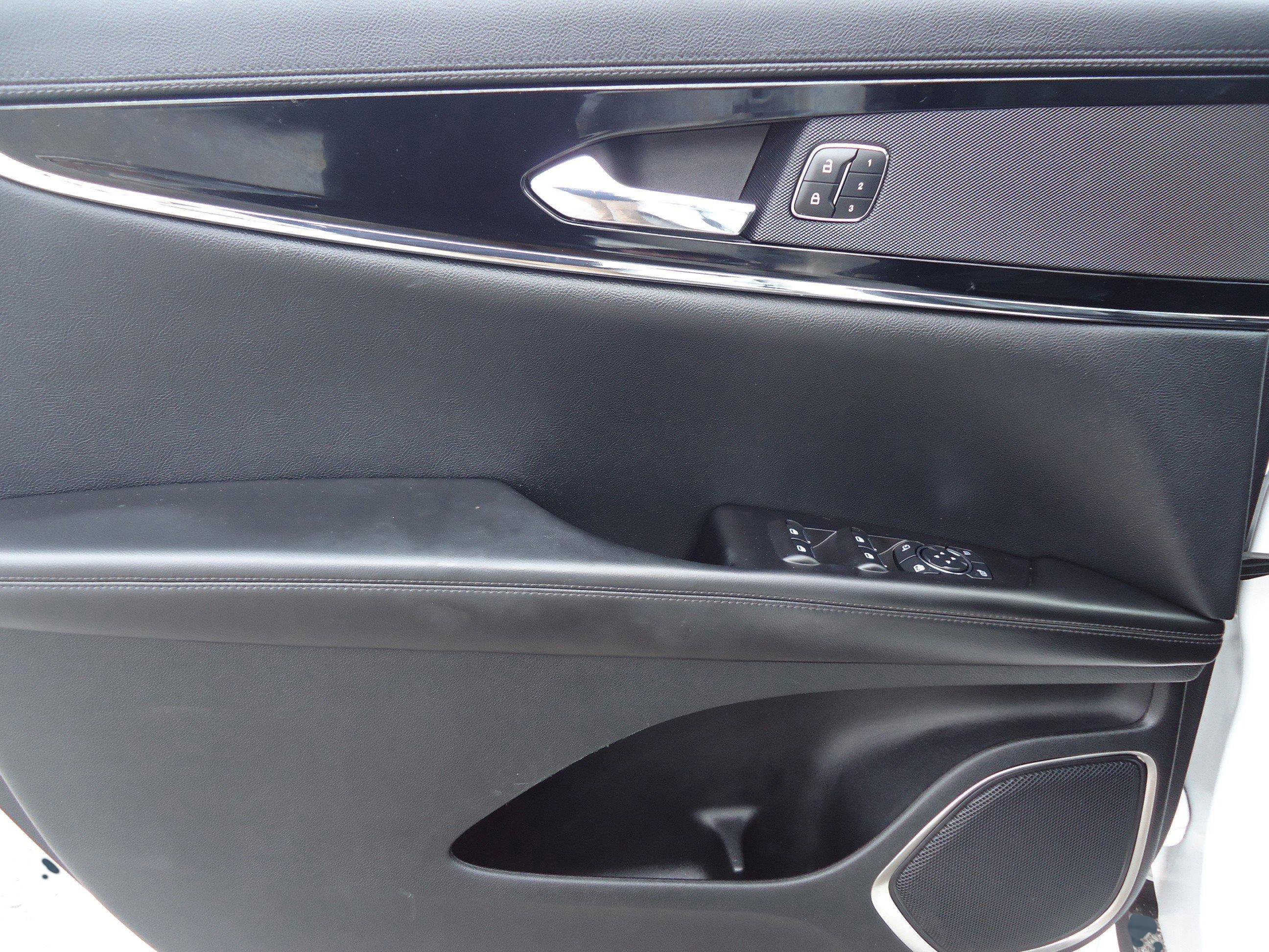 Used 2023 Lincoln Nautilus Reserve image 21