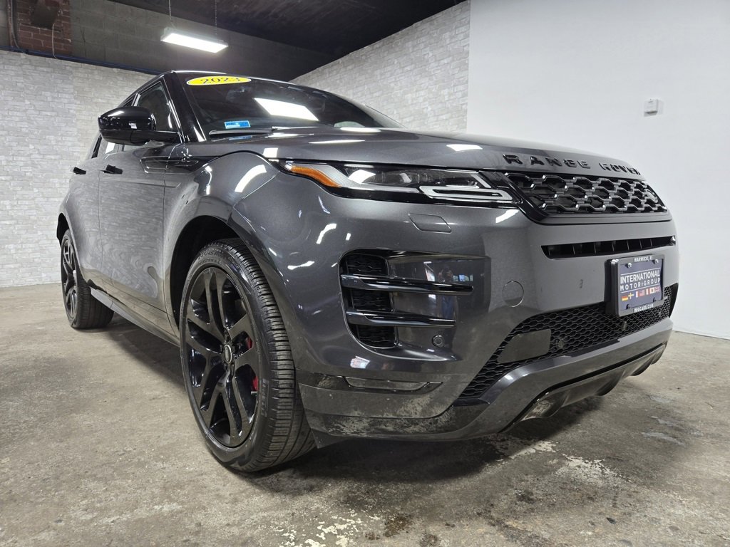 Used 2023 Land Rover Range Rover Evoque R-Dynamic SE image 4