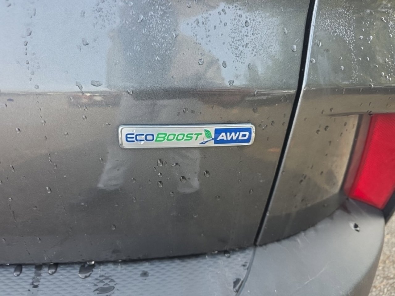 Used 2020 Ford Escape SE image 17