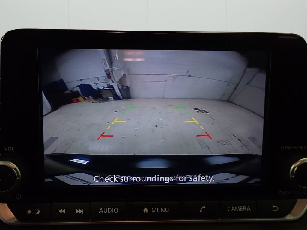 Used 2025 Nissan Rogue SV image 20