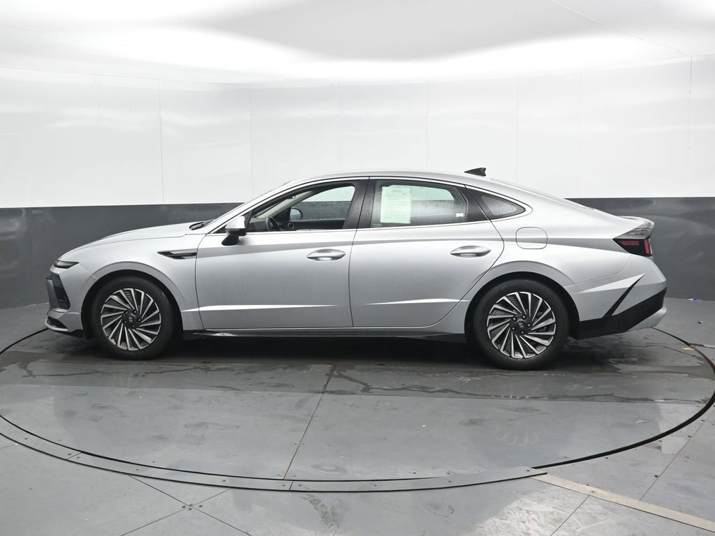 Certified 2025 Hyundai Sonata SEL image 9