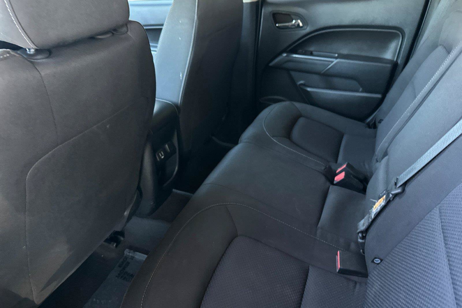 Used 2022 Chevrolet Colorado LT w/ Safety Package AWD/4WD image 11