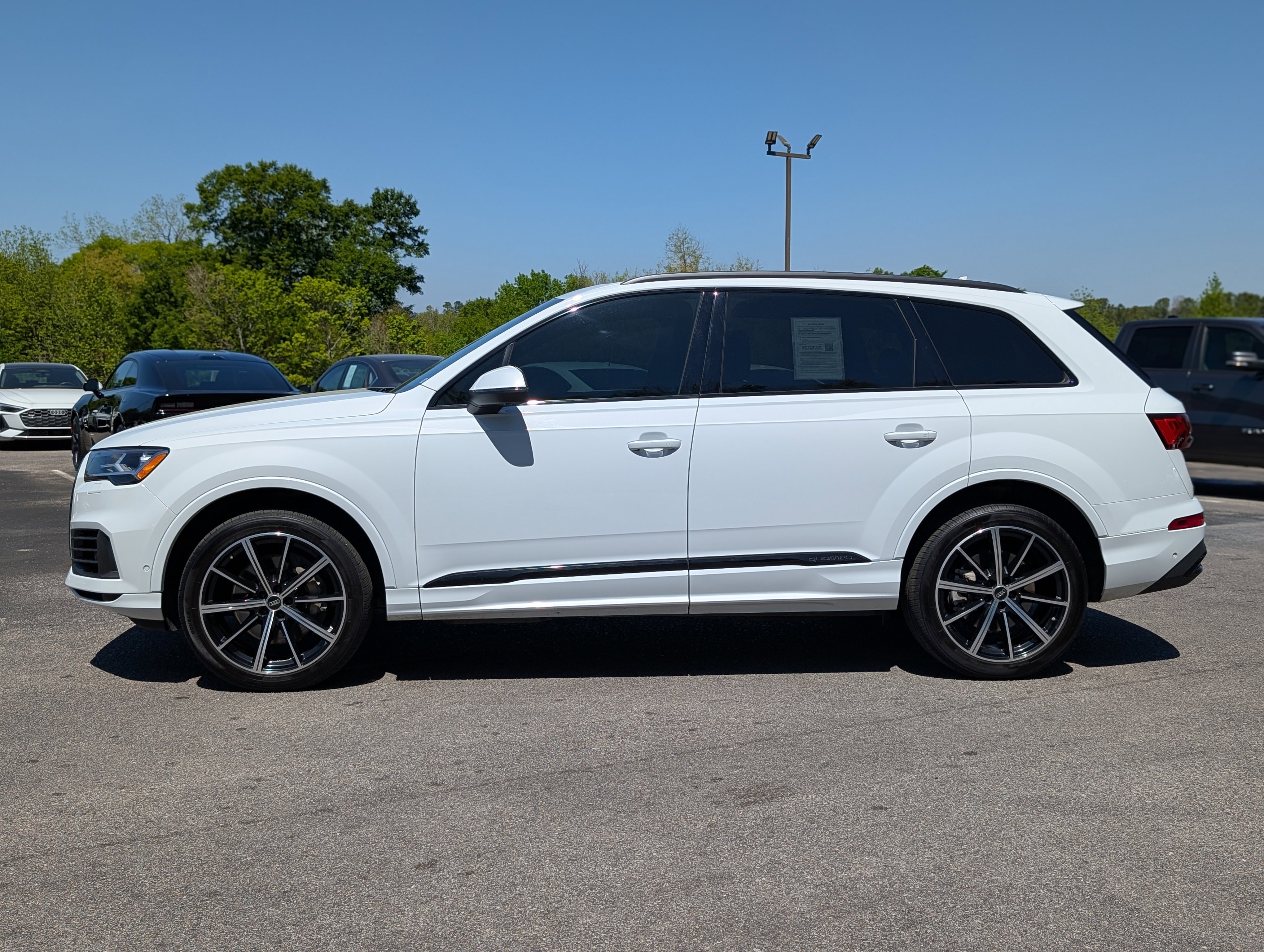 Used 2022 Audi Q7 3.0T Premium Plus w/ Premium Plus Package AWD/4WD image 6