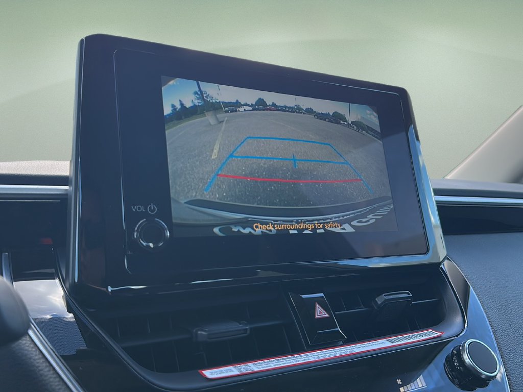 Used 2025 Toyota Corolla LE w/ LE Premium Package FWD image 18