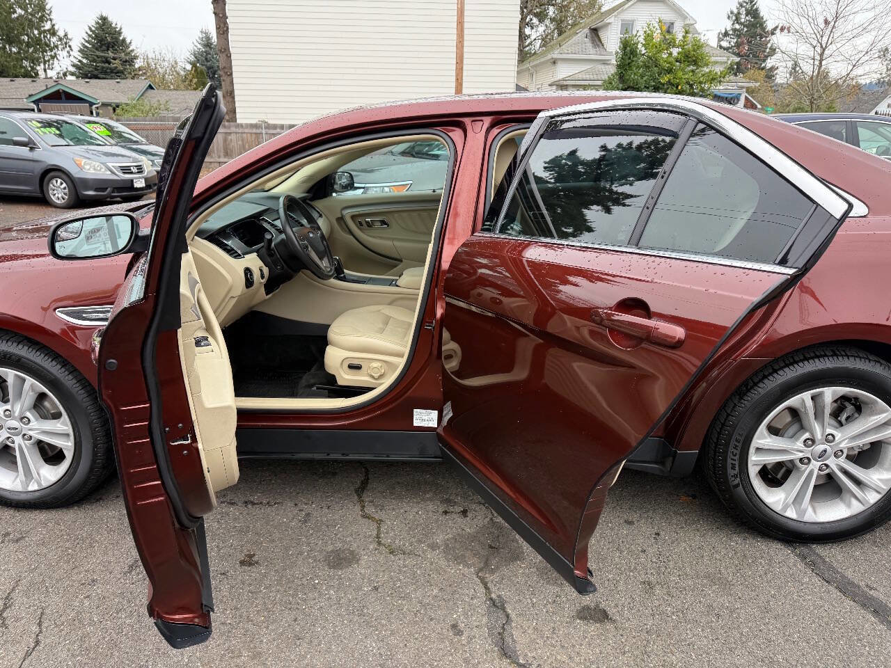 Used 2015 Ford Taurus SEL w/ Equipment Group 201A image 18