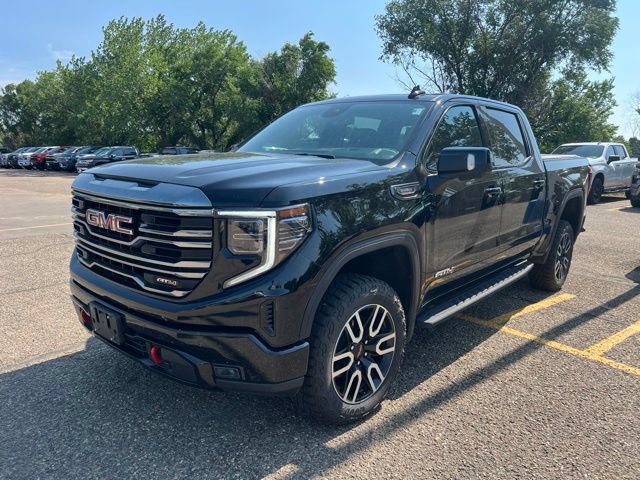 Used 2022 GMC Sierra 1500 AT4 w/ AT4 Preferred Package AWD/4WD image 4