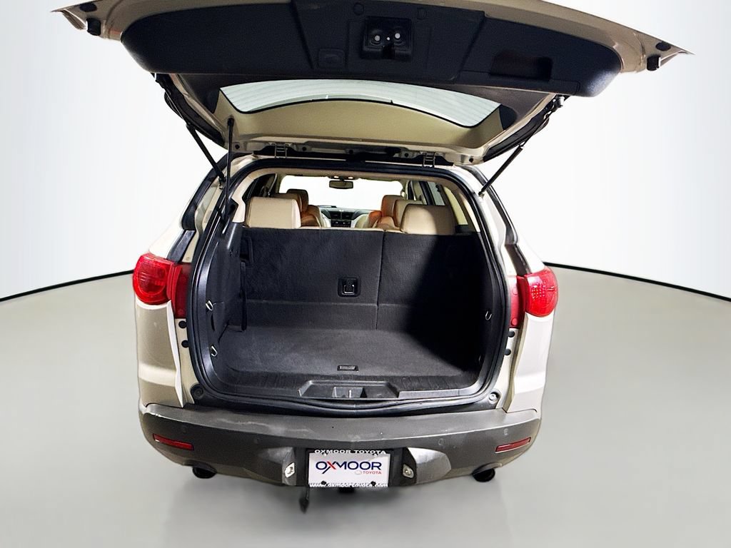 Used 2010 Chevrolet Traverse LTZ FWD image 24