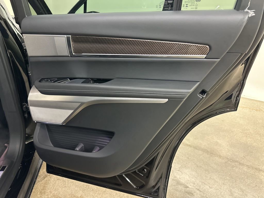 New 2026 Cadillac Vistiq Sport image 21