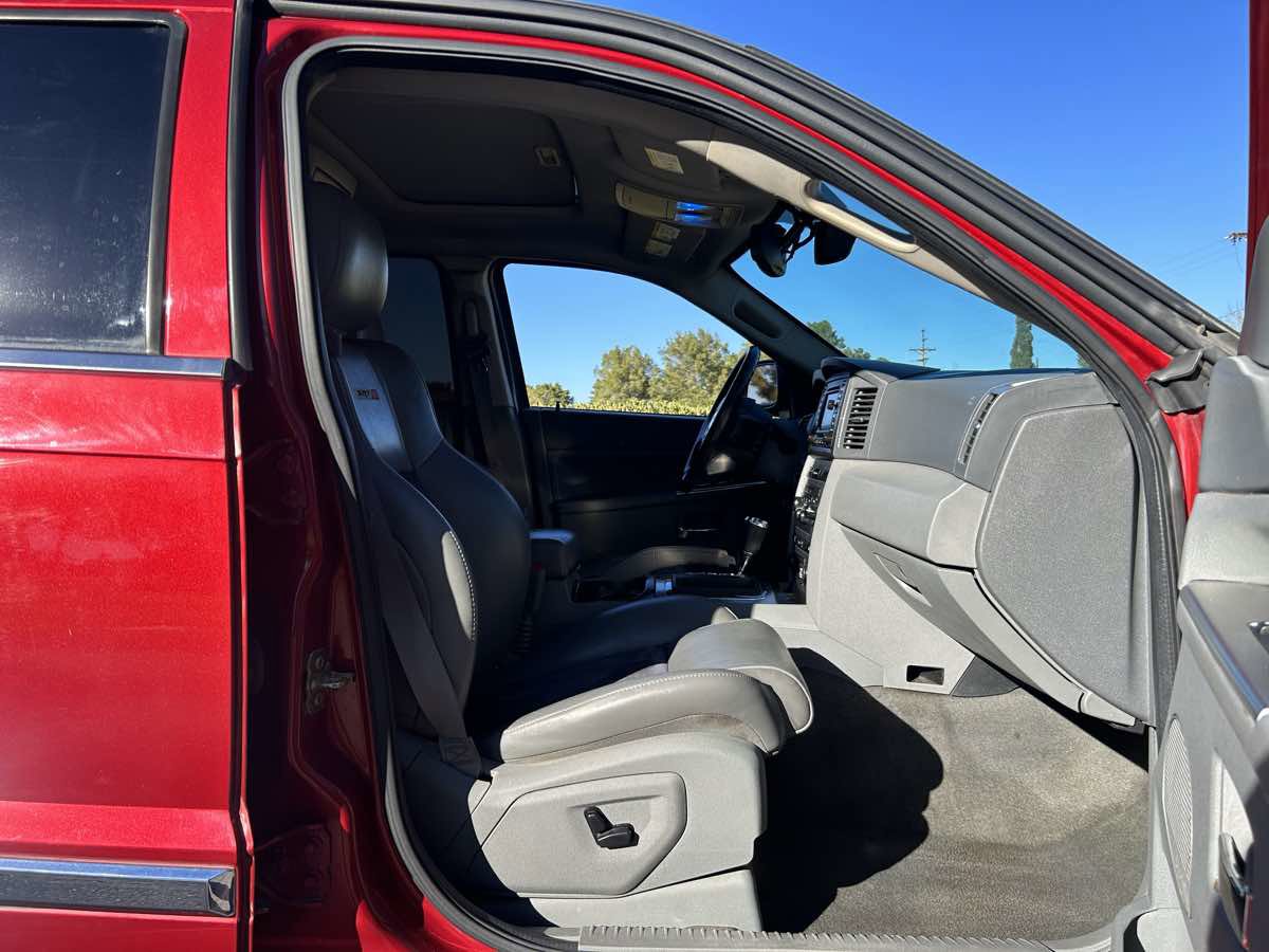 Used 2006 Jeep Grand Cherokee SRT8 w/ SRT Option Group I AWD/4WD image 26