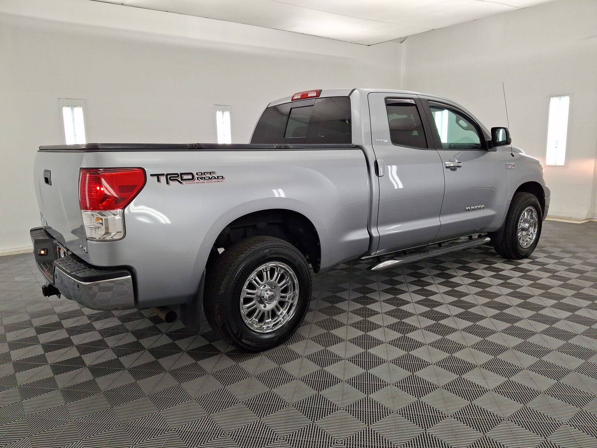 Used 2011 Toyota Tundra Limited w/ TRD Off-Road Pkg AWD/4WD image 24