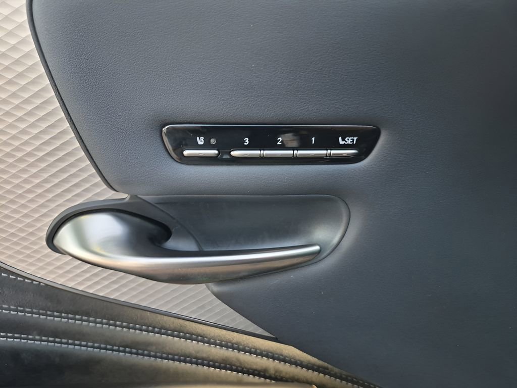 Used 2018 Lexus LS 500 F Sport w/ Accessory Package (Z2) image 27