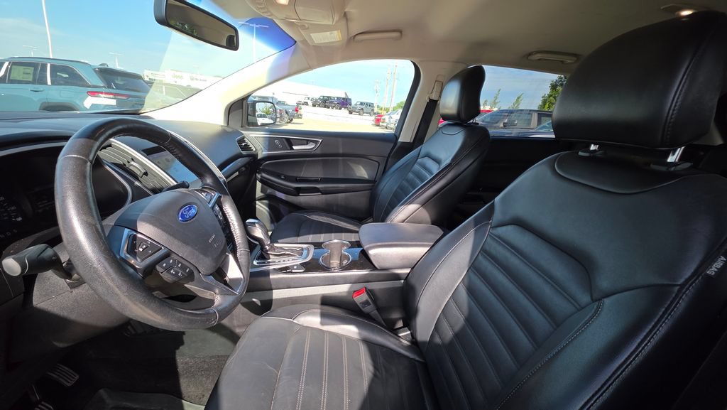 Used 2017 Ford Edge SEL w/ Equipment Group 201A AWD/4WD image 11