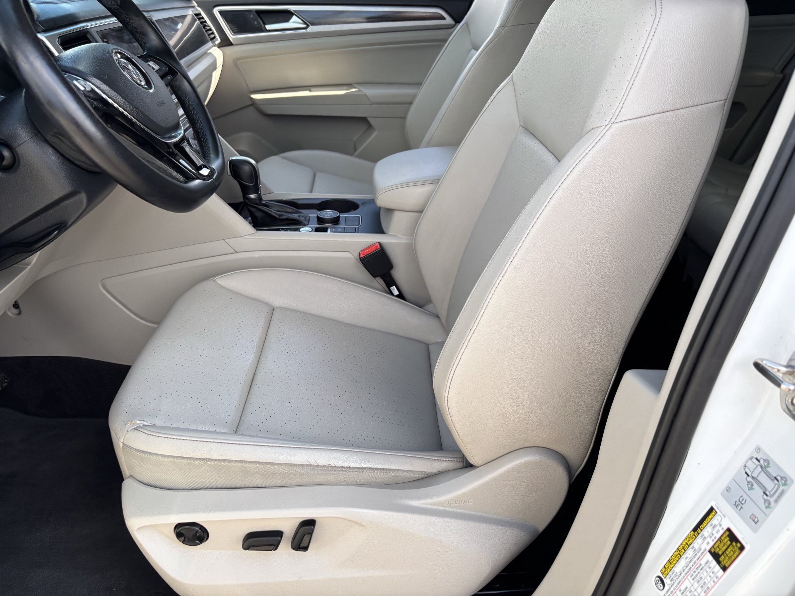 Used 2018 Volkswagen Atlas SE AWD/4WD image 21