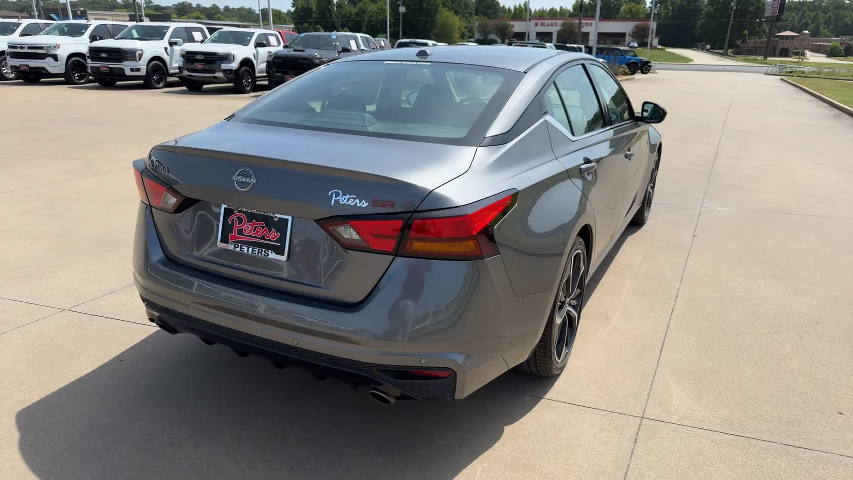 Used 2025 Nissan Altima 2.5 SR FWD image 8