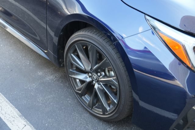 Used 2025 Toyota Corolla SE FWD image 3