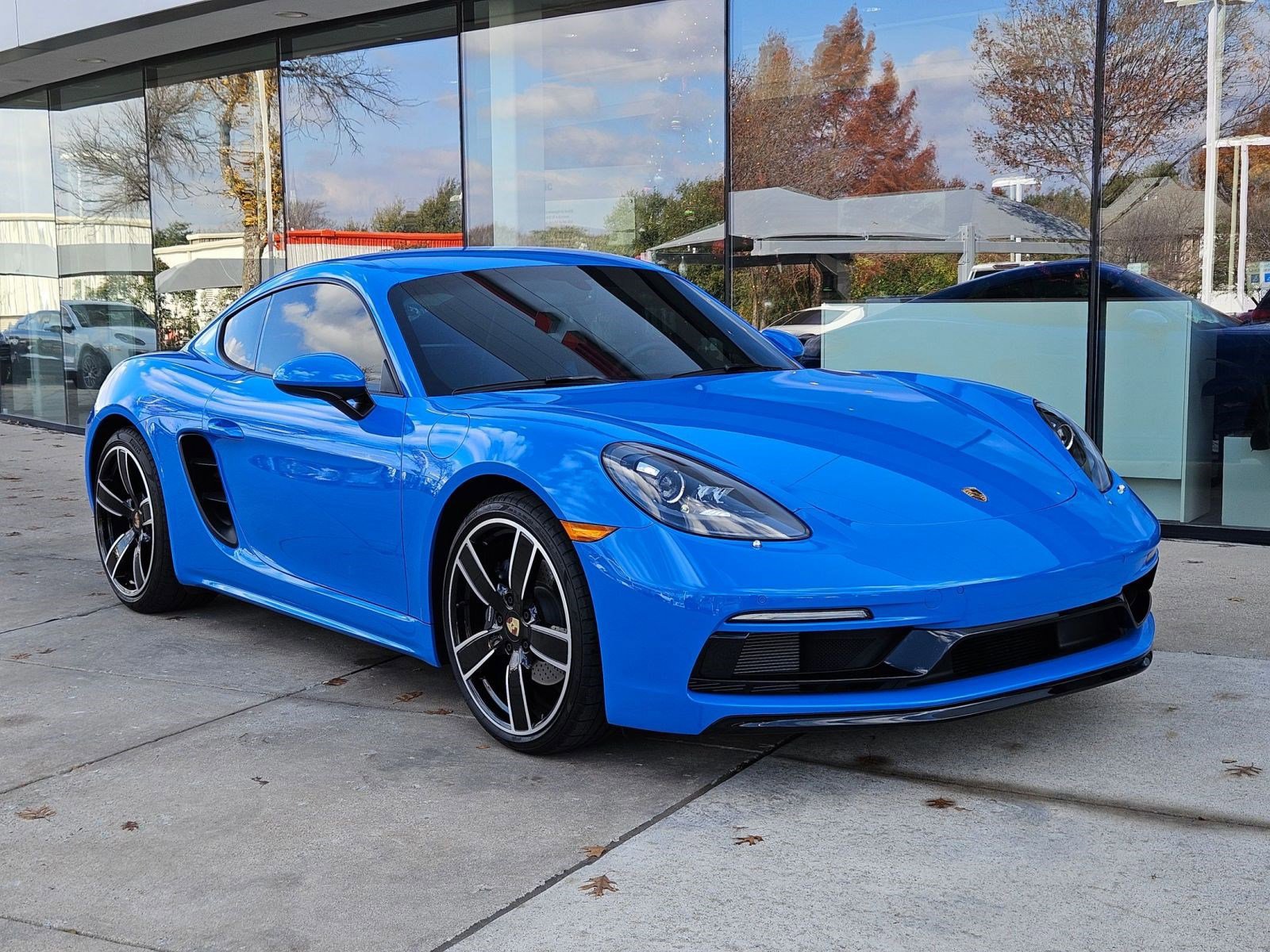 Used 2025 Porsche 718 Cayman image 7