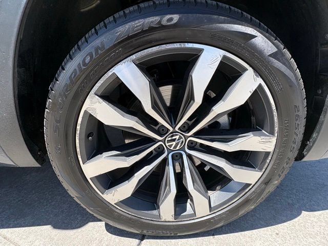 Used 2022 Volkswagen Atlas SEL Premium AWD/4WD image 32