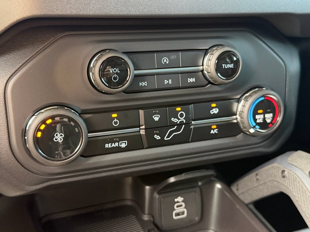 New 2026 Ford Bronco Badlands AWD/4WD image 27
