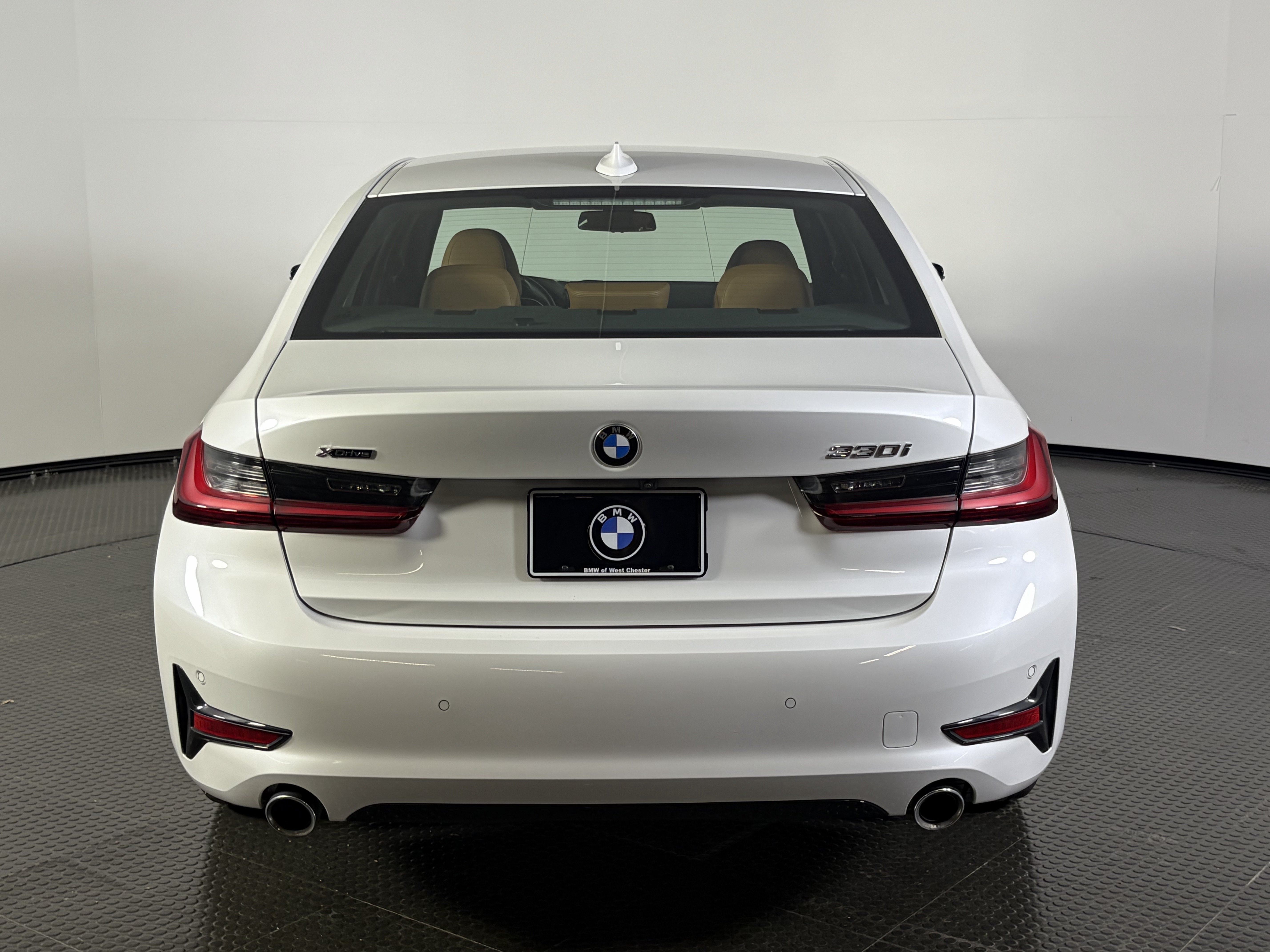 Certified 2022 BMW 330i xDrive Sedan w/ Premium Package 2 AWD/4WD image 7