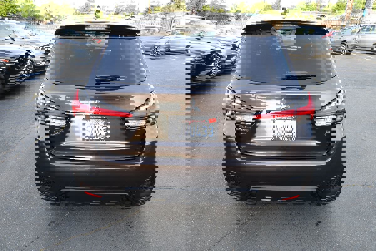 Used 2020 Mitsubishi Outlander Sport ES image 5