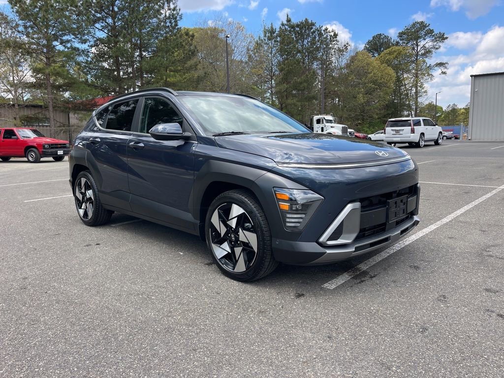 Used 2024 Hyundai Kona Limited FWD image 4