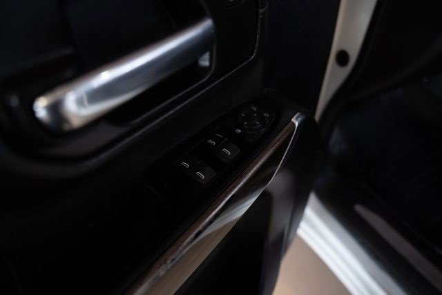 Used 2022 Chevrolet Silverado 3500 LT w/ Convenience Package image 12