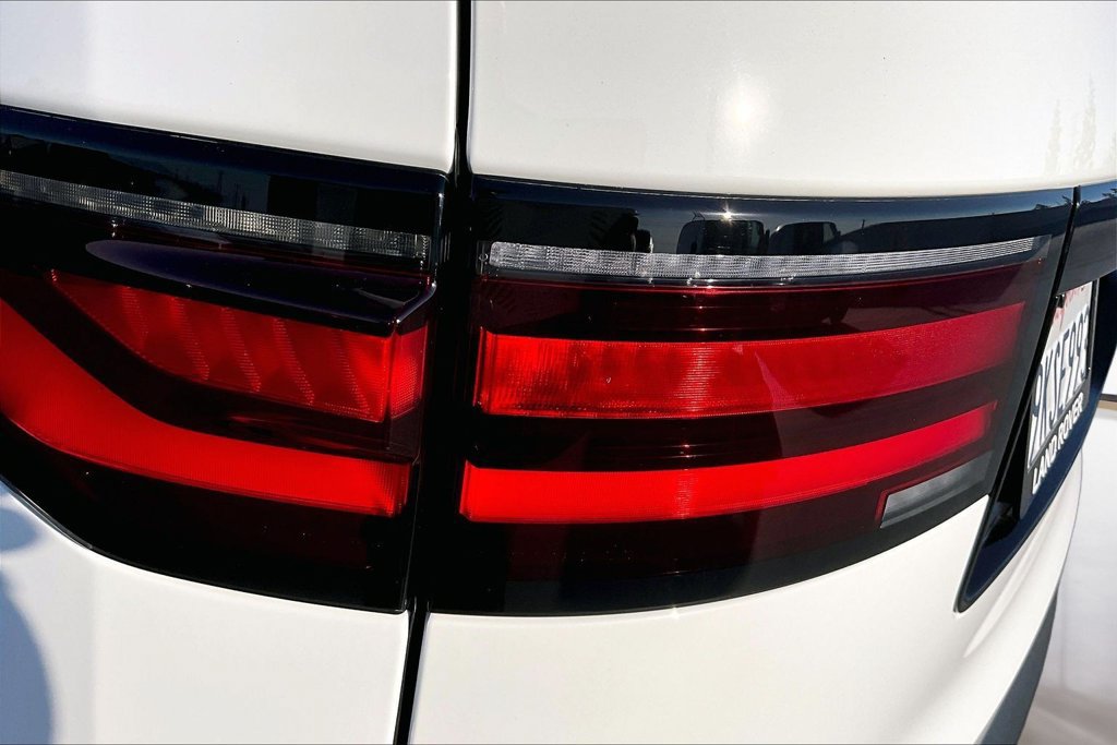 Certified 2023 Land Rover Discovery S AWD/4WD image 21