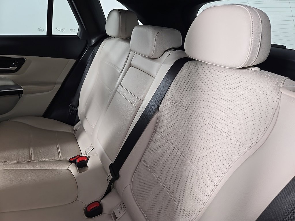 Used 2023 Mercedes-Benz GLC 300 GLC 300 image 16