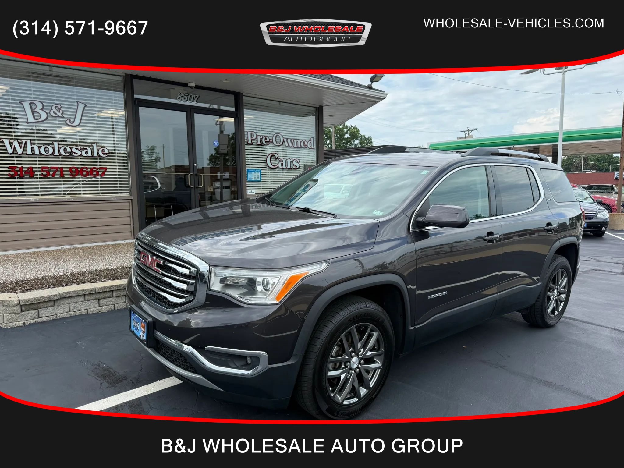 Used 2017 GMC Acadia SLT FWD image 1