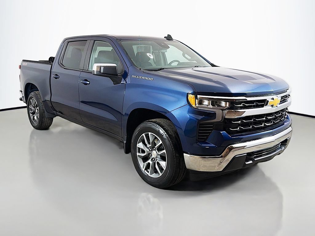 Used 2023 Chevrolet Silverado 1500 LT AWD/4WD image 2