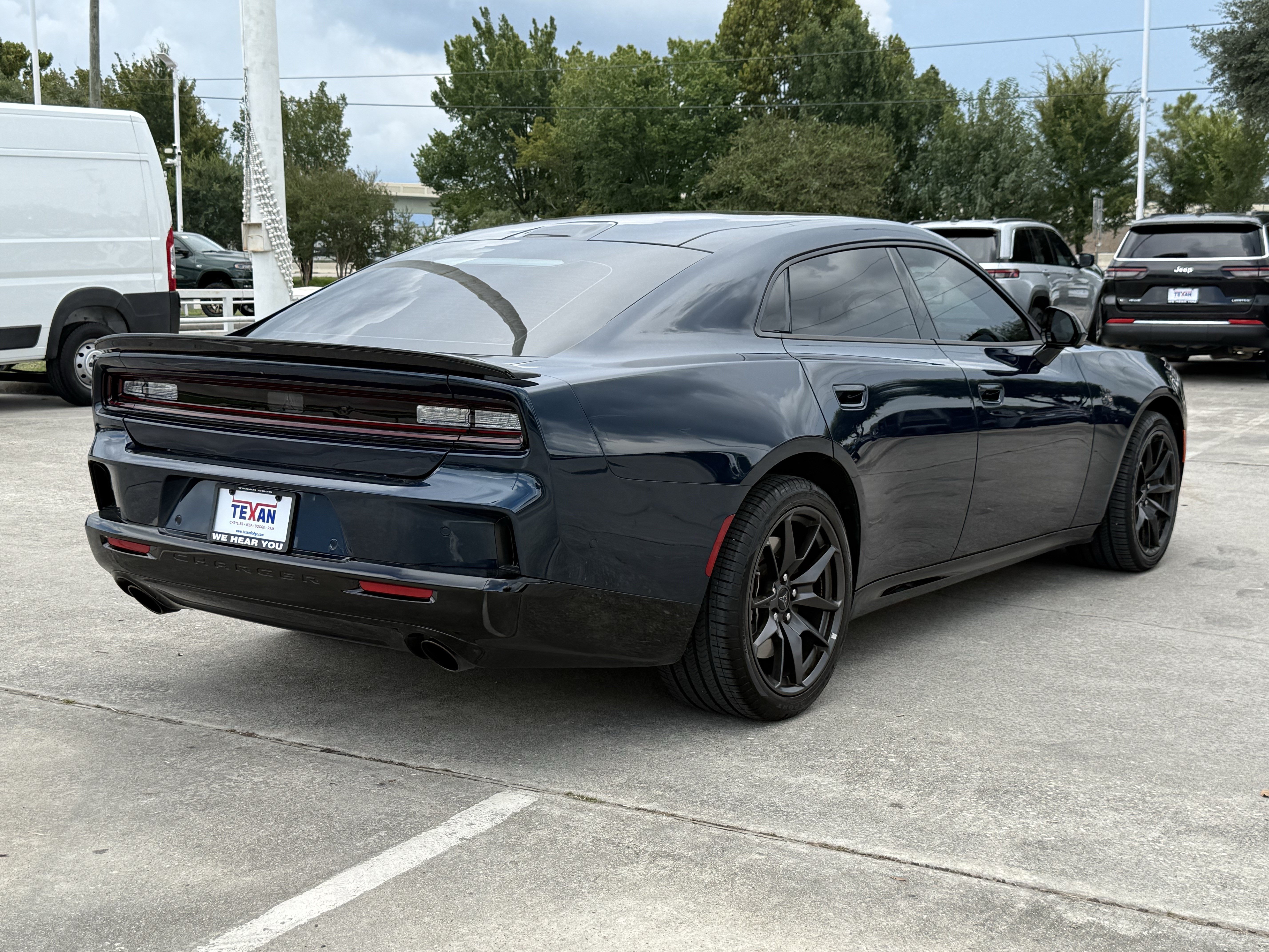Used 2026 Dodge Charger Scat Pack AWD/4WD image 5