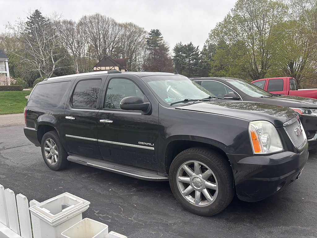 Used 2011 GMC Yukon XL Denali