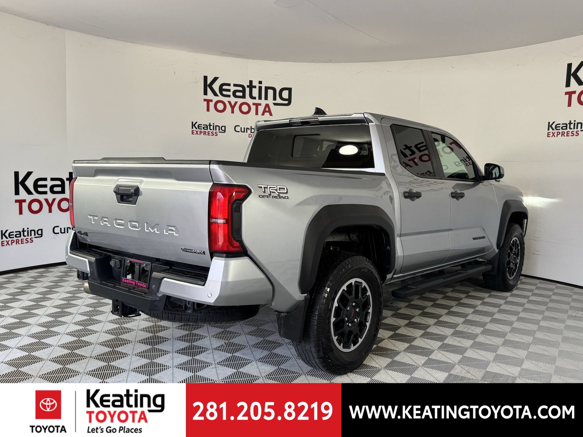 Used 2024 Toyota Tacoma TRD Off-Road w/ TRD Off Road Upgrade Package AWD/4WD image 5