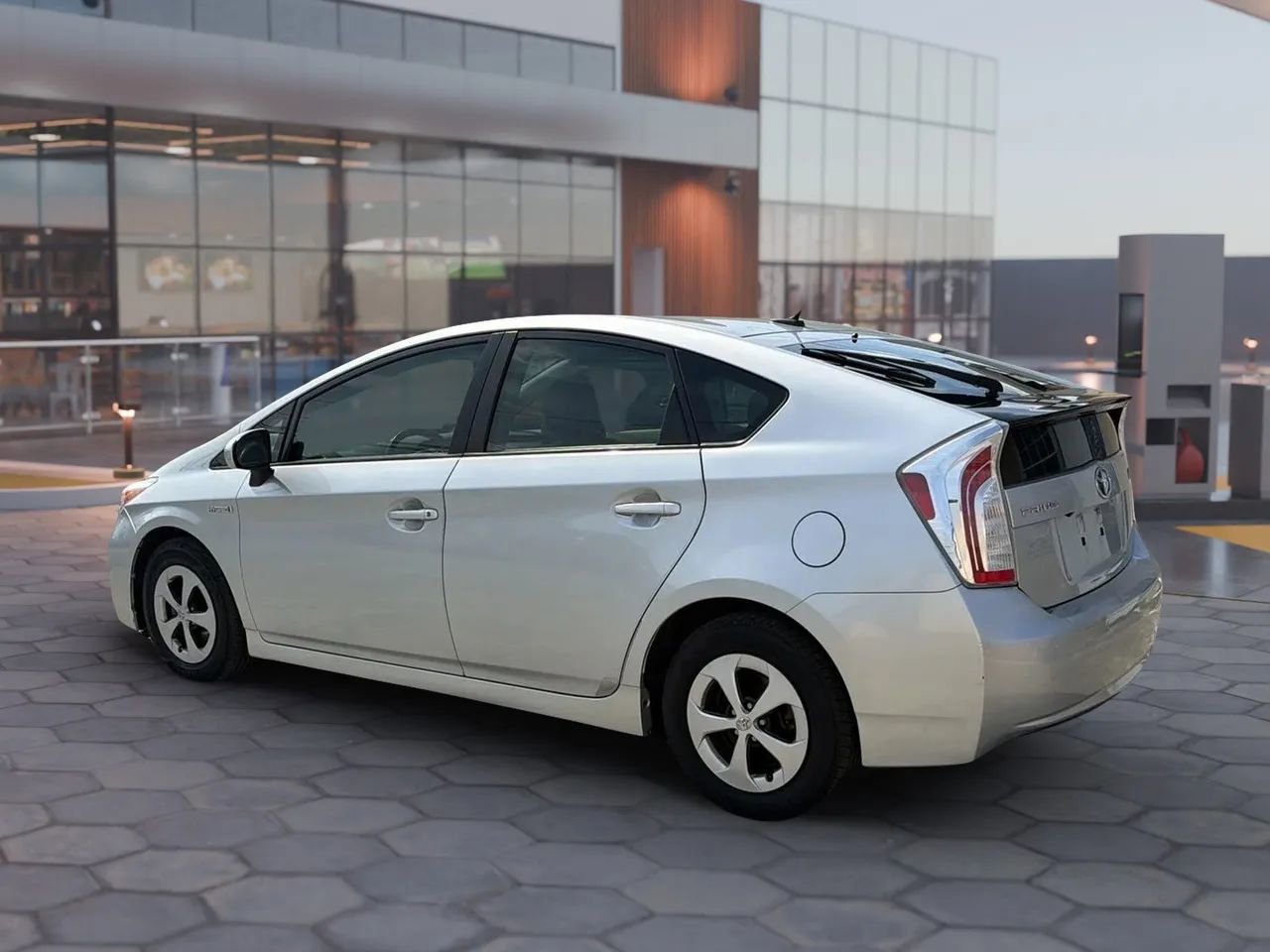 Used 2014 Toyota Prius Three image 6