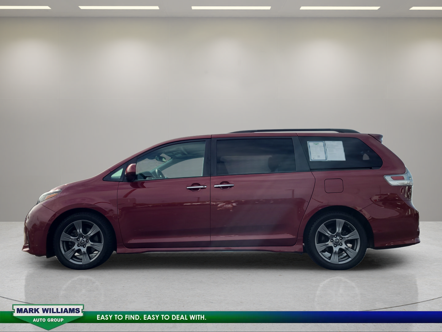 Used 2018 Toyota Sienna SE w/ SE Preferred Package FWD image 7
