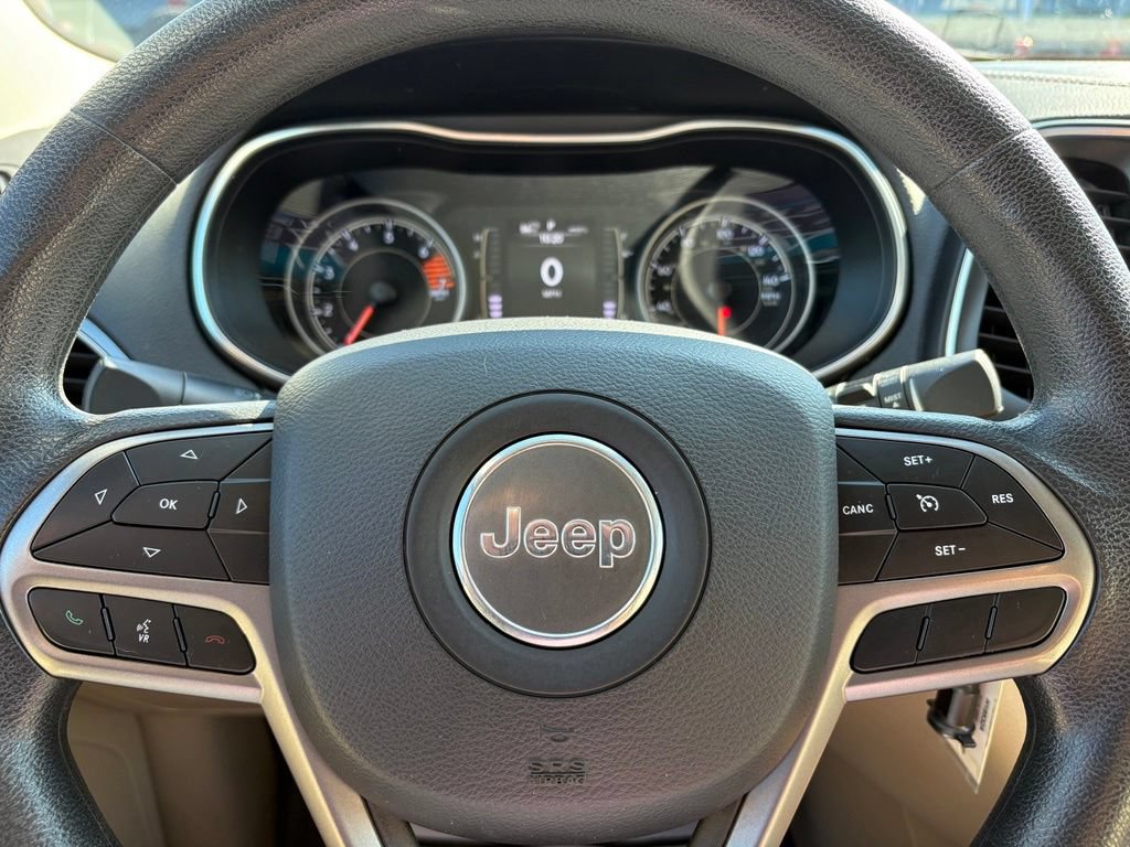 Used 2019 Jeep Cherokee Latitude w/ Popular Appearance Group AWD/4WD image 15
