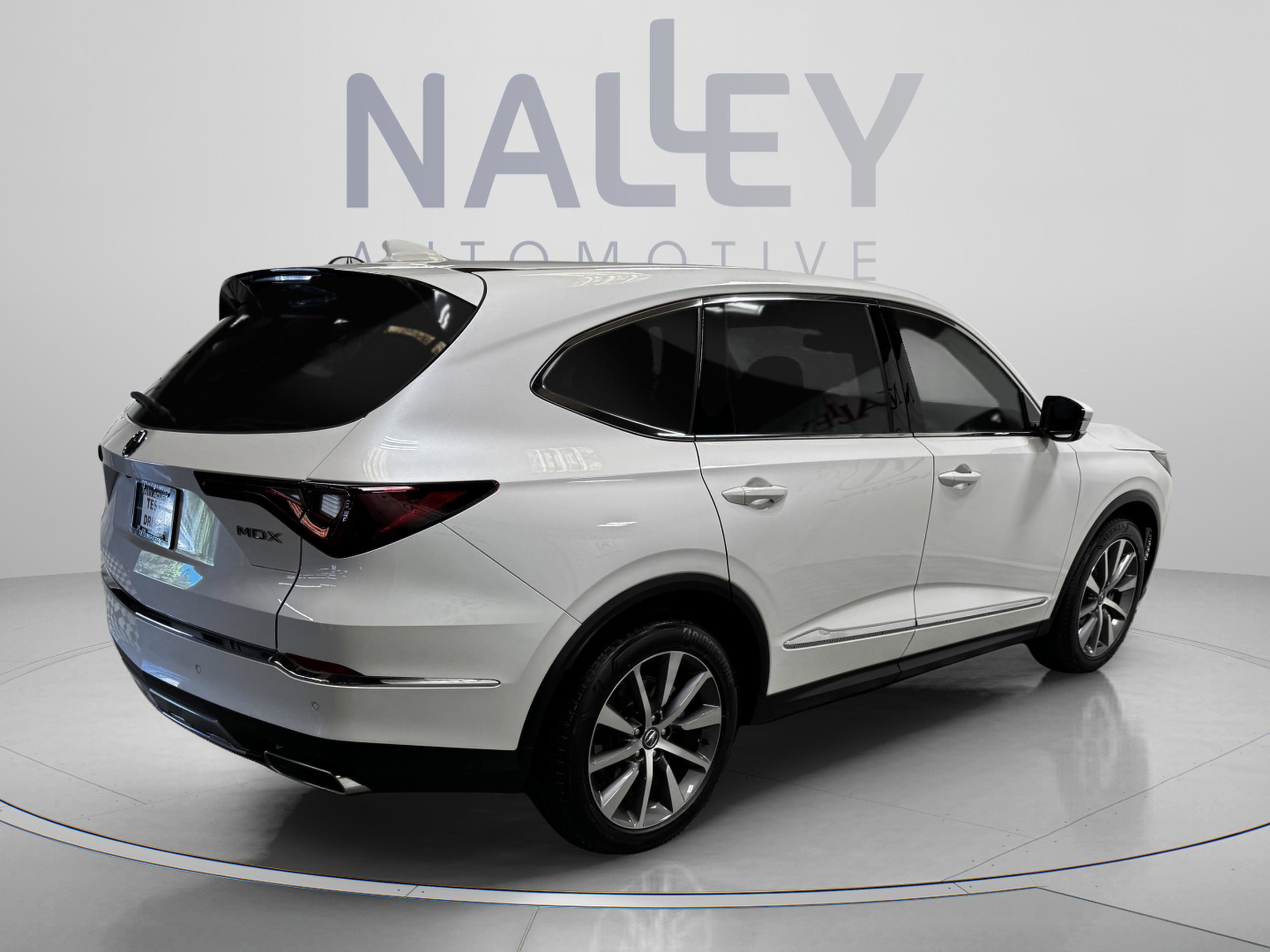 Certified 2025 Acura MDX FWD w/ Technology Package image 5