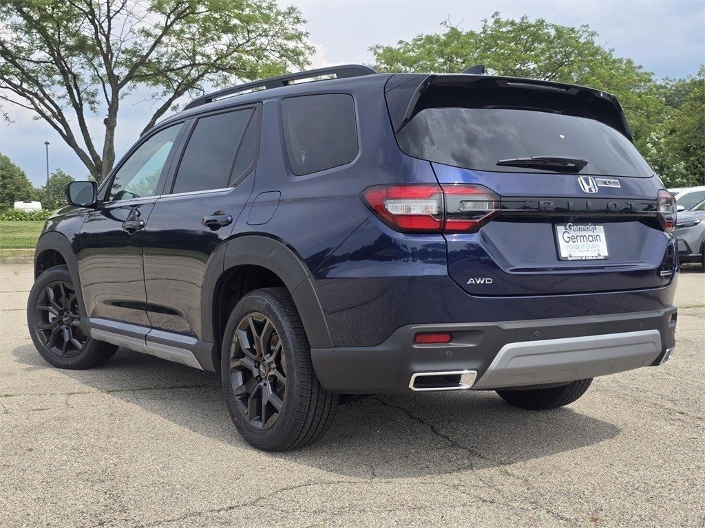 New 2025 Honda Pilot Touring image 15