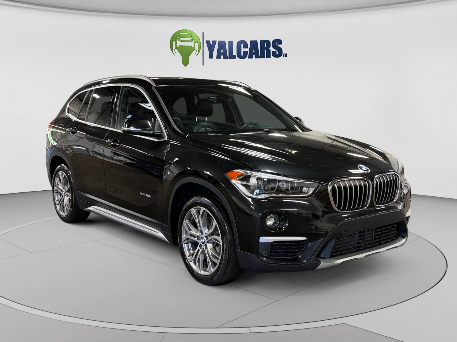 Used 2017 BMW X1 xDrive28i w/ Premium Package AWD/4WD image 7