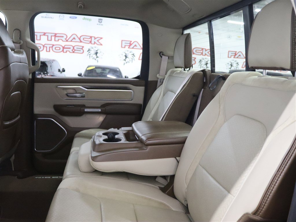 Used 2019 RAM 1500 Laramie AWD/4WD image 17