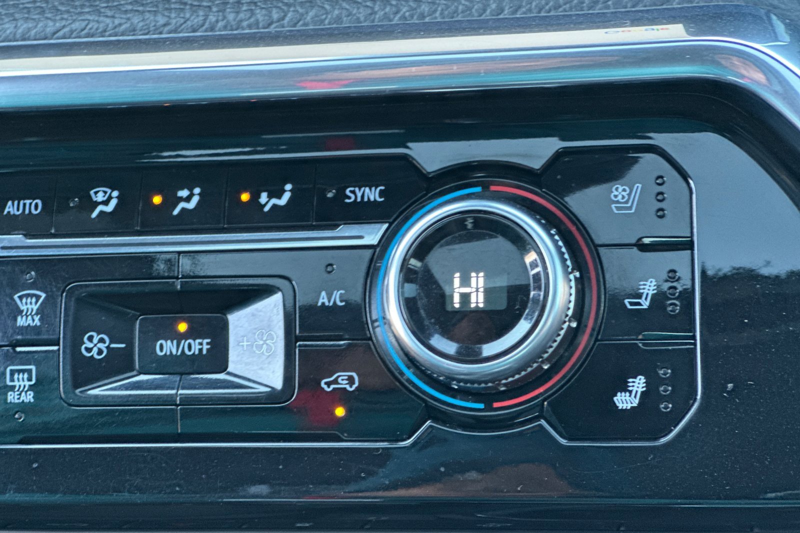 Used 2024 GMC Sierra 3500 Denali w/ Denali Reserve Package image 29