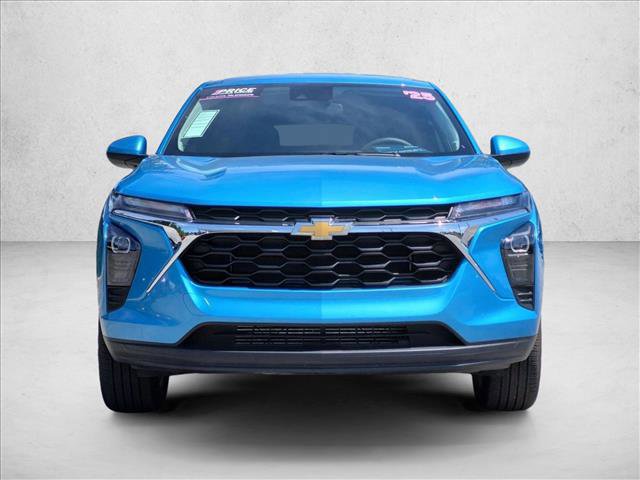 Used 2025 Chevrolet Trax LS w/ LS Convenience Package FWD image 8