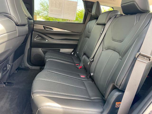 Certified 2025 INFINITI QX60 Luxe w/ Cargo Package image 12