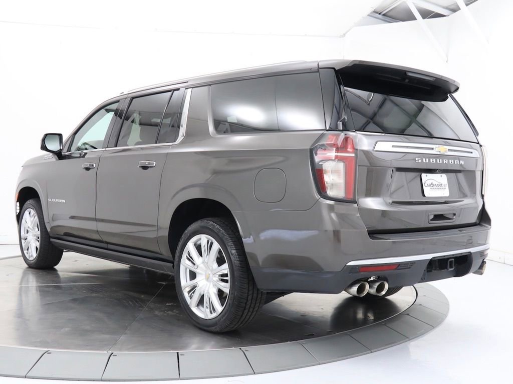 Used 2021 Chevrolet Suburban High Country image 3