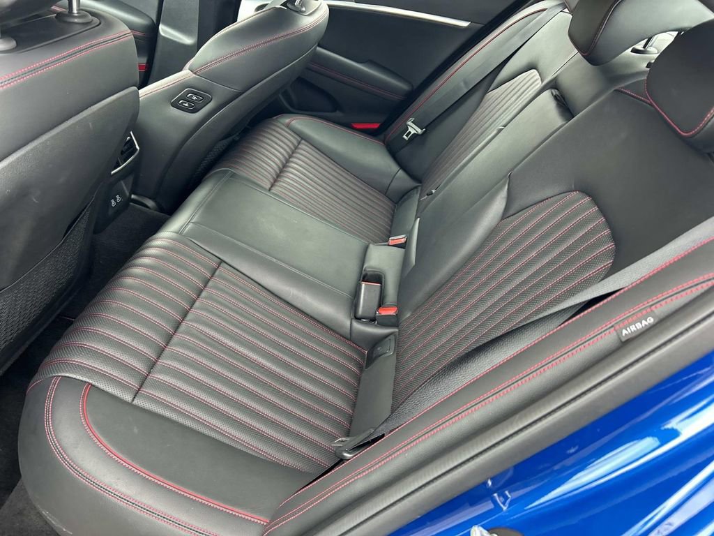 Used 2025 Genesis G70 3.3T Advanced image 21