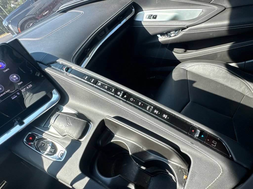 Used 2020 Chevrolet Corvette Stingray Coupe w/ 1LT RWD image 23