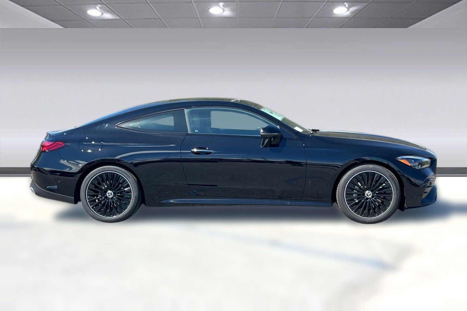 New 2026 Mercedes-Benz CLE 300 4MATIC Coupe image 7